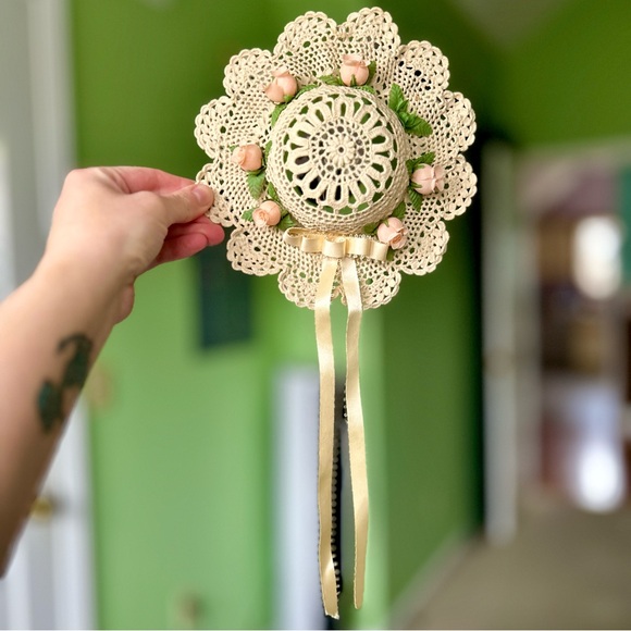 Other - VTG Cottagecore Farmhouse Meadow Faux Material Hat Lace Tassel Wall Decor Art